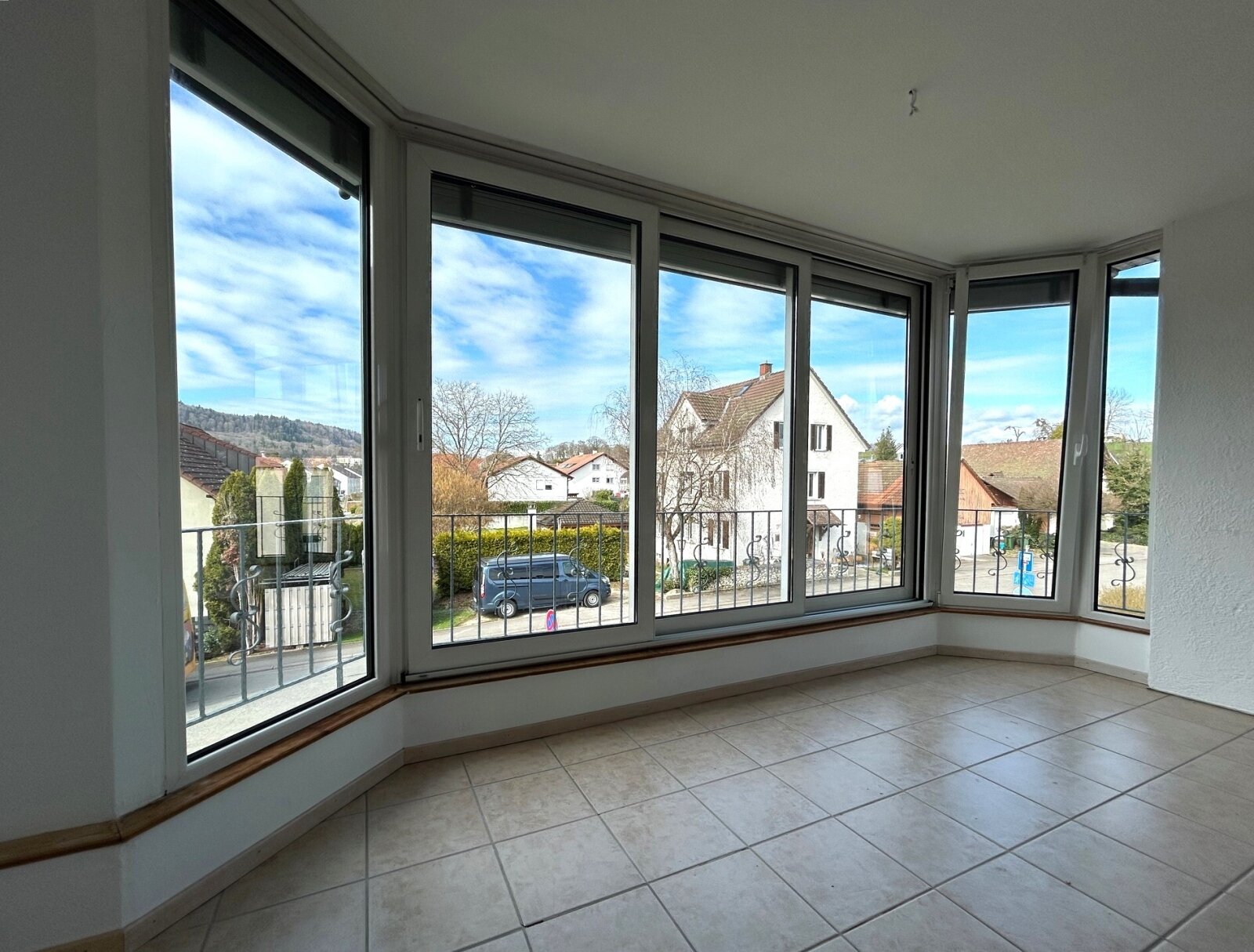 ** SONNIGE 3 Zimmerwohnung + neuem Bad, moderner EBK, WIGA, Kaminofen... ** SONNIGE 3 Zimmerwohnung + neuem Bad, moderner EBK, WIGA, Kaminofen...