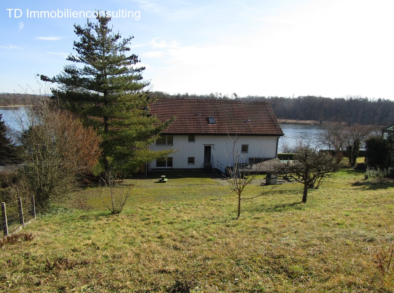 **BAUPLATZ MIT RHEINBLICK IN BÜSINGEN** **BAUPLATZ MIT RHEINBLICK IN BÜSINGEN**