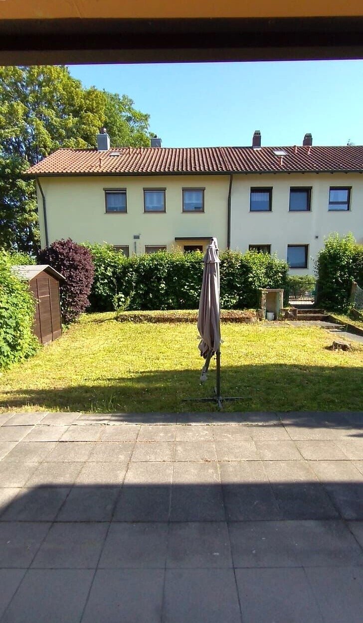 *In Waiblingen leben*RMH mit Garten, 2 separaten Wohnungen, davon eine frei** *In Waiblingen leben*RMH mit Garten, 2 separaten Wohnungen, davon eine frei**